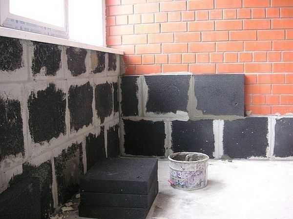 Styrofoam is a natural thermal insulation material with very good characteristics