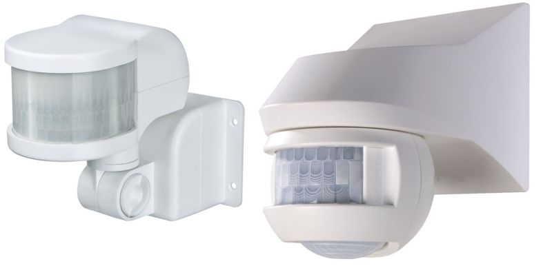 Motion sensor for switching on lights