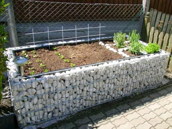 Stone fence