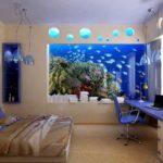 Obviously, the occupants of this bedroom love the sea