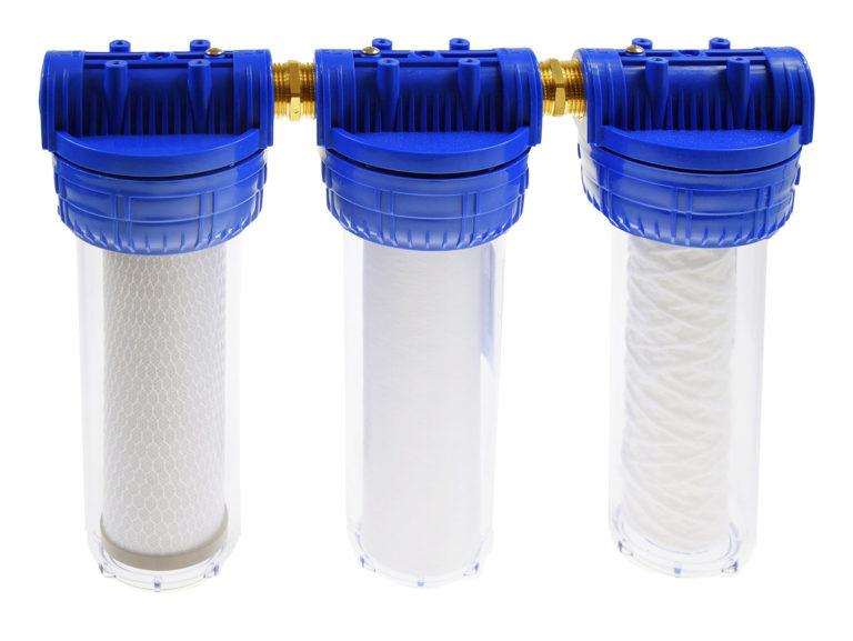 Flow-through type of water purification filter