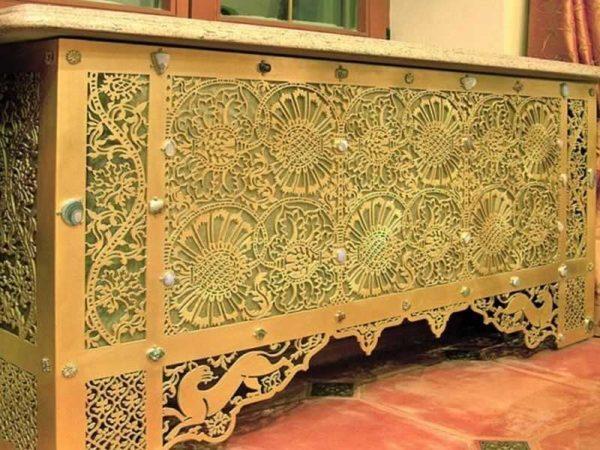 It looks like a chest from a fairy tale. It's laser-cut.