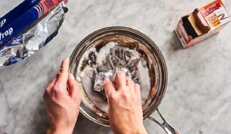 How to clean a burnt pan - rub with foil 