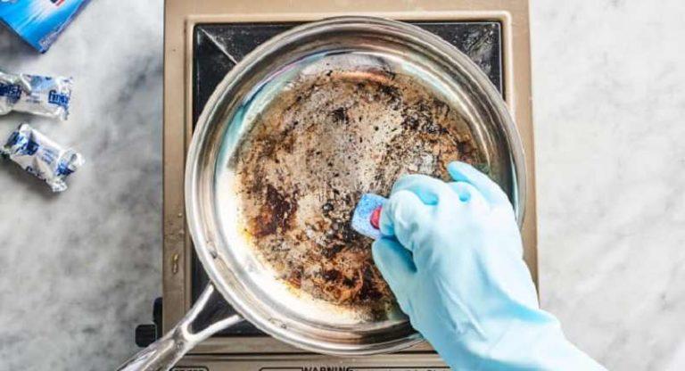 How to clean a burnt pot bottom: using a dishwasher tablet