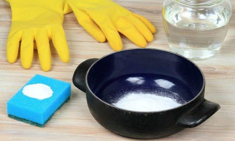 Pemolux pan cleaning is not the safest, but it is effective