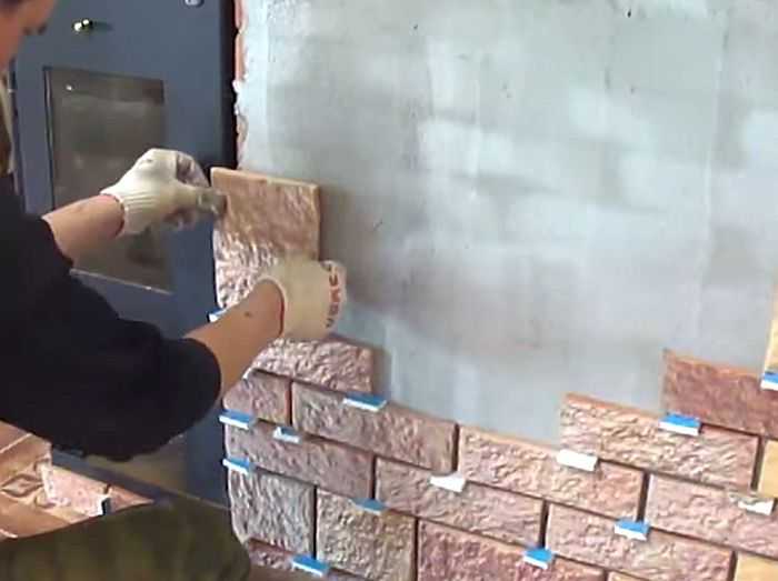 How to finish a fireplace: plaster, tiling, stone