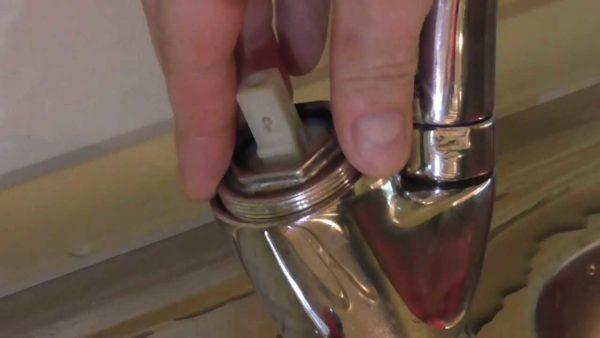 To repair a faucet with your own hands - a task of average complexity