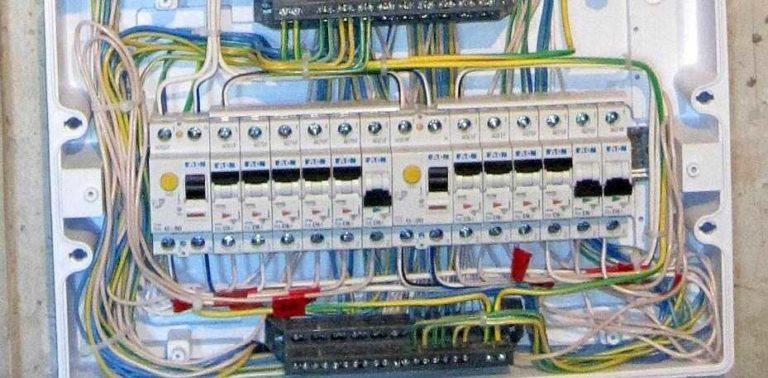 Schemes with dipharmonic circuit breaker