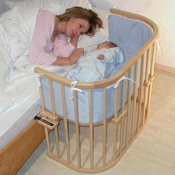 Height adjustable crib