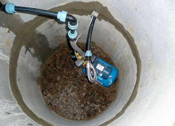 It is important that the outlet of the water pipe from the well shaft is well sealed