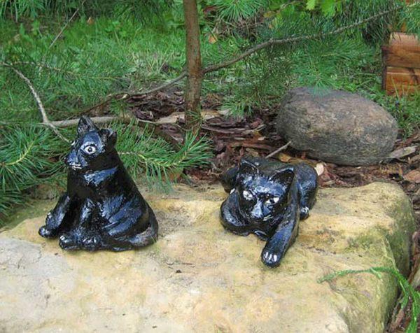 These are plaster figurines for the garden, but you can't leave them out for the winter