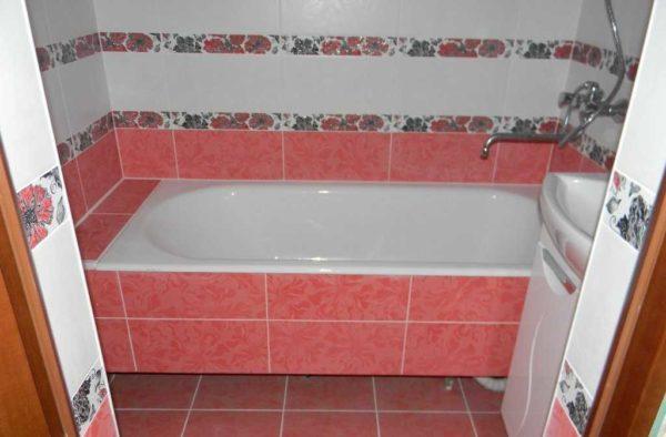 The screen under the bathtub can be made not to the floor 