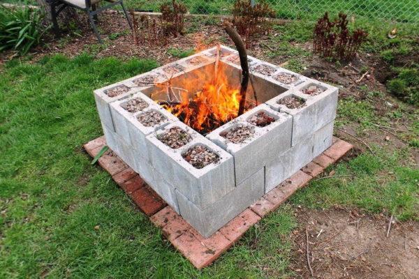 You can also prepare the site in this way.... By the way, it is an interesting idea to use concrete blocks, loading the voids with pebbles or crushed stone