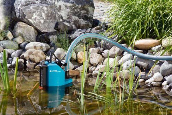 A submersible sump pump can deliver water from a river or pond