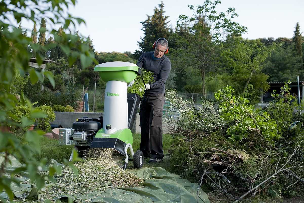 Hoe kies je een tuinhakselaar voor takken en gras - de beste modellen?