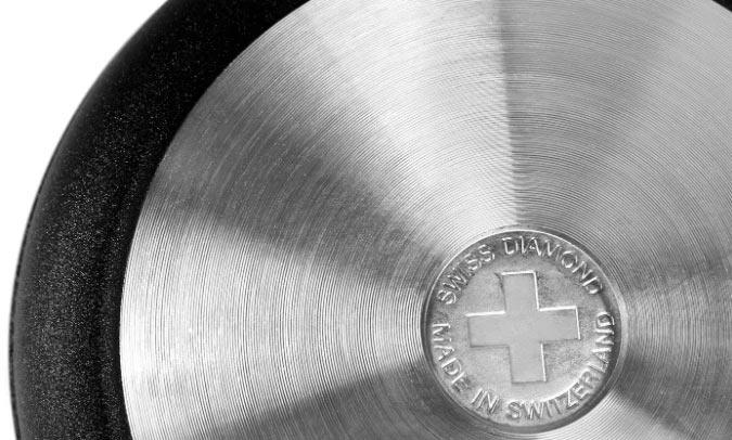 Bottom of Swiss Diamond Classic aluminum frying pan