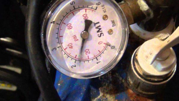 The pressure should be monitored with a pressure gauge