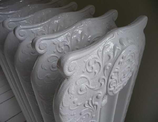 If there is a pattern on the cast iron radiator, the gloss will emphasize and highlight it