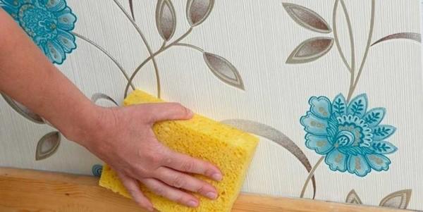 Not all wallpaper can be washed. Some can only be lightly wiped with a soft, dry cloth or sponge