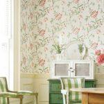 Another option of floral wallpaper that looks good in the kitchen