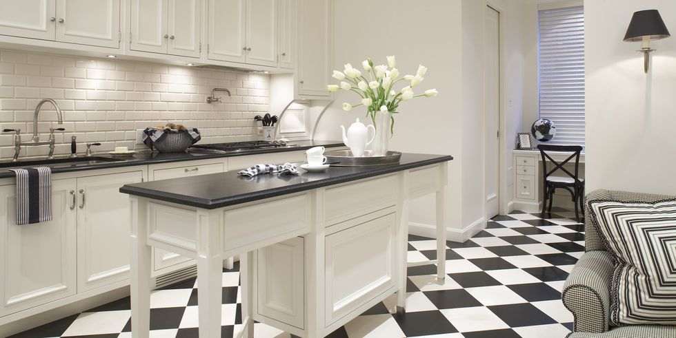 Kitchen interior in black and white colors: secrets, techniques, features