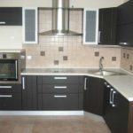 L-shaped MDF kitchen set with dark facade