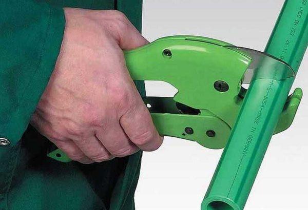 Quality pipe shears can handle even thick-walled and reinforced polypropylene quite well