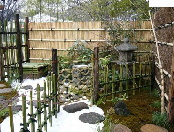 Traditionally, bamboo is used. A small fence is extremely easy to make. Bamboo is also good because it does not rot