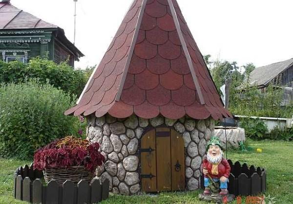 decorative roof on the well 