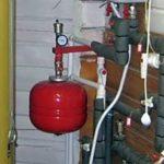 The heating expansion tank can be hung on a bracket