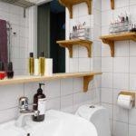 Wooden bathroom accessories - working on contrasts