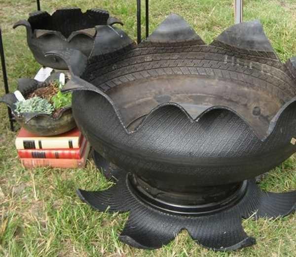 Another variant of a vase made of a tire