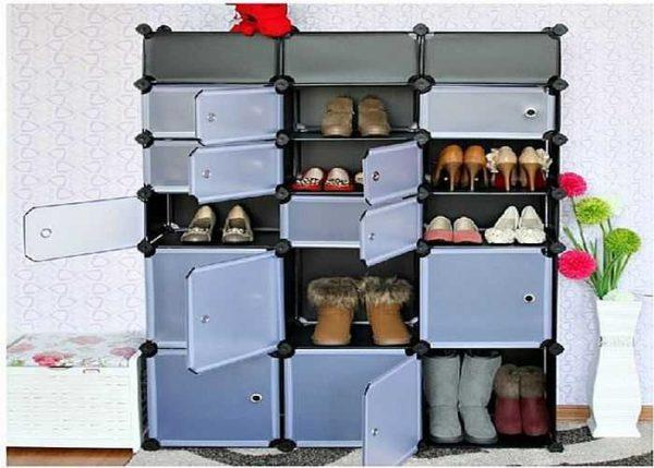 Plastic shoe racks come in both enclosed and closed styles 