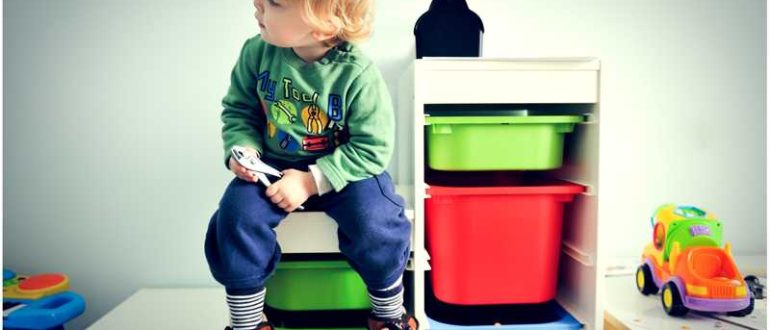 Storage systems for children's toys