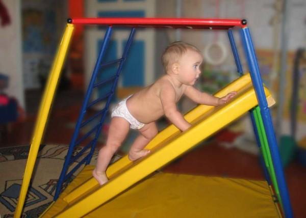 For toddlers - from 1 year of age there are small slides with gentle walls - they usually stand alone