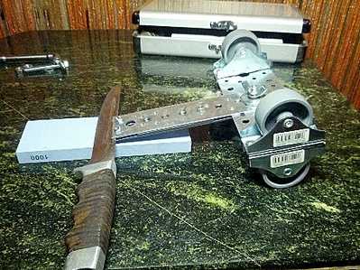 Homemade knife sharpening tool on wheels