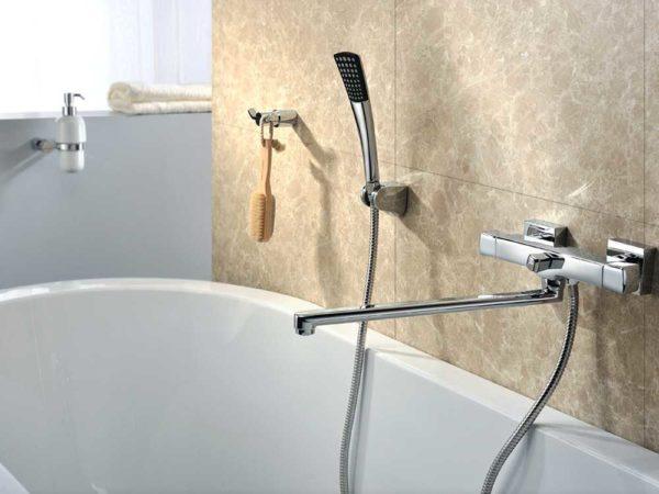 The long spout is traditionally chosen for bathtub faucets