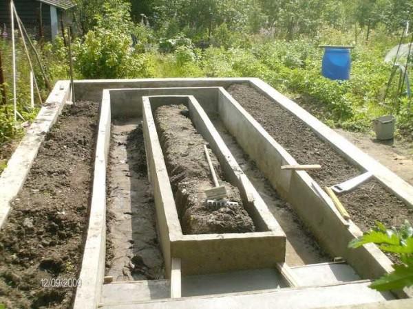 Concrete bed fencing is the most durable and will never 