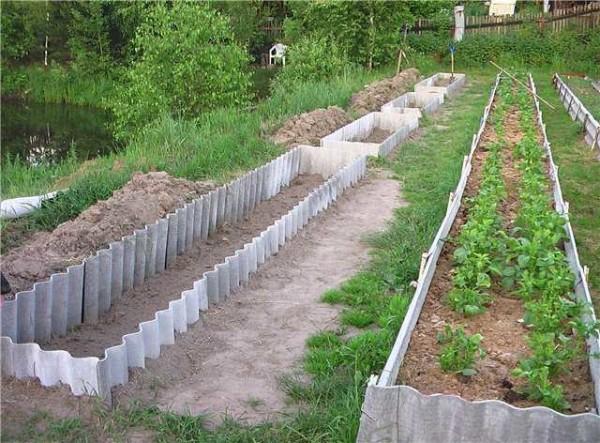 High beds made of slate